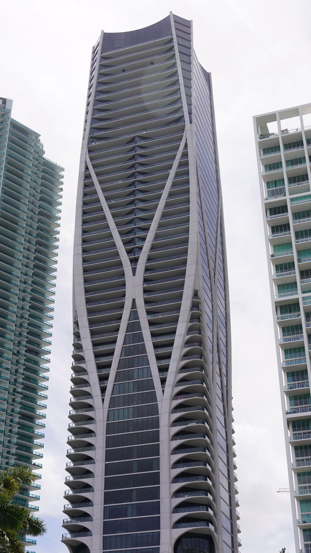 One Thousand Museum (1000 Museum)  photo 2